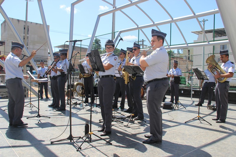 Galeria: Banda de Música da Polícia Militar se apresentou em Barra de São Francisco